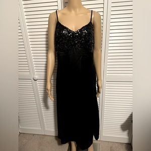 Beautiful House of Harlow 1960 size L black sequin midi slip dress NWT